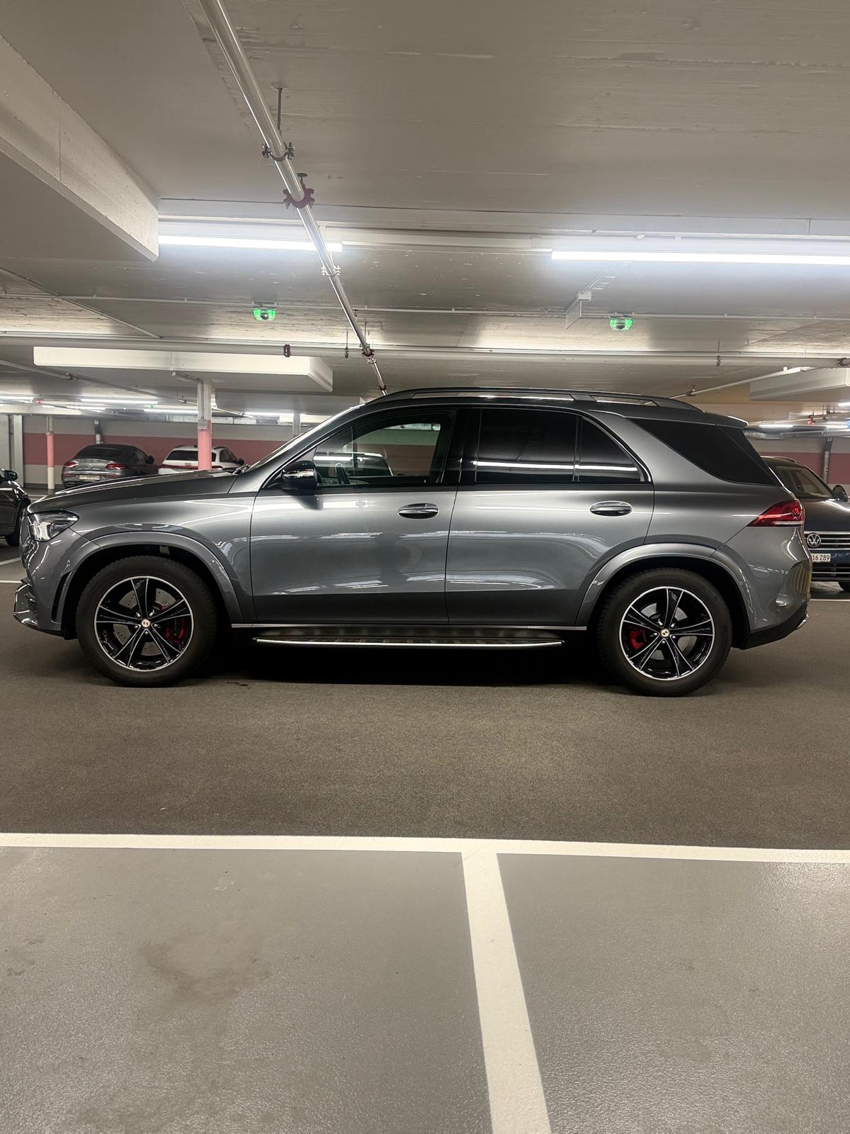 
								Mercedes-Benz GLE 450 4MATIC AMG Line full									