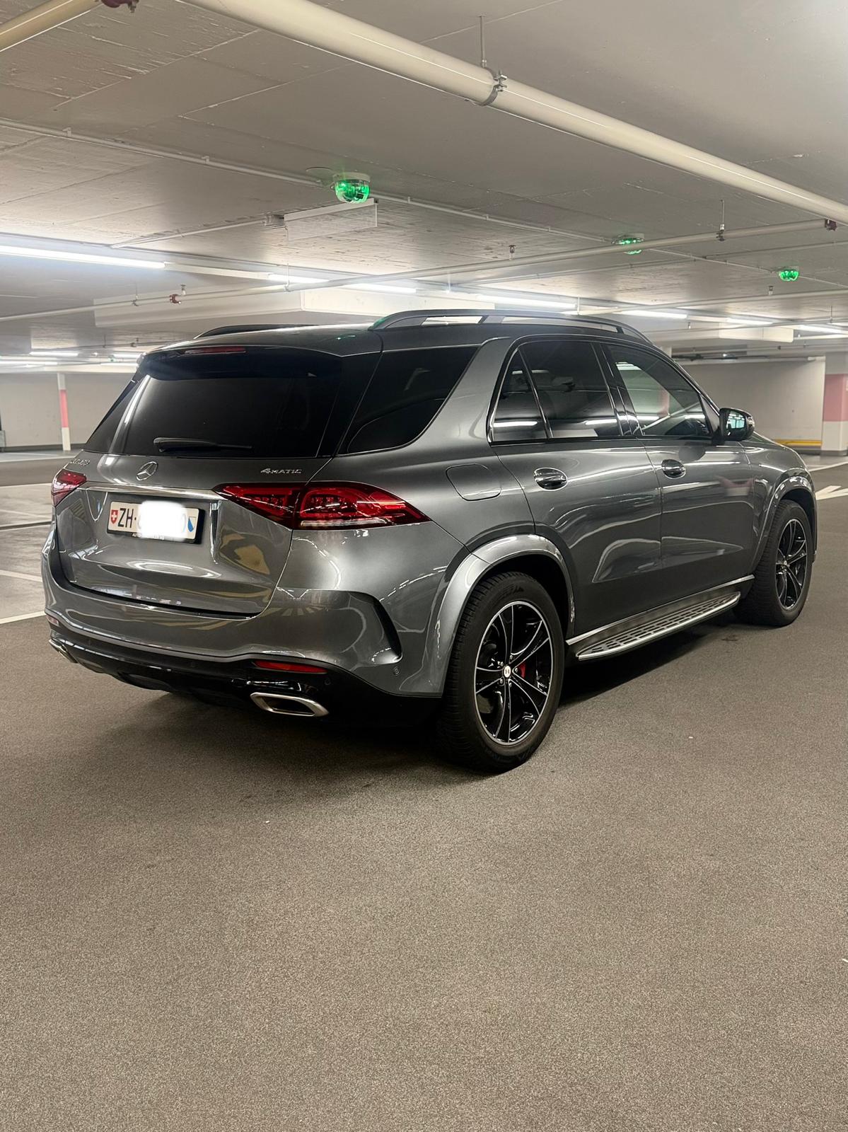 
								Mercedes-Benz GLE 450 4MATIC AMG Line full									