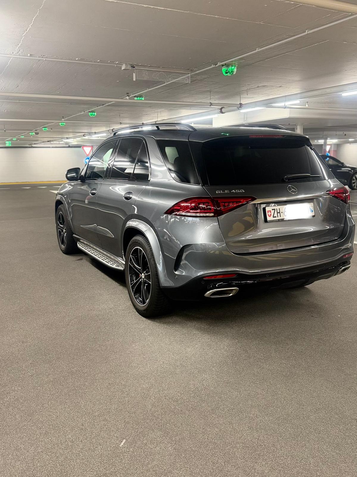 
								Mercedes-Benz GLE 450 4MATIC AMG Line full									